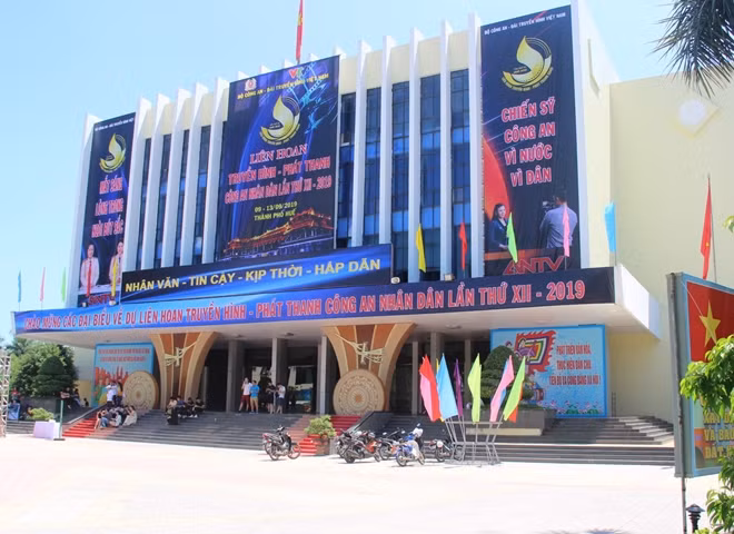 Liên hoan Truyền hình, Phát thanh CAND lần thứ 12 được tổ chức tại tỉnh Thừa Thiên Huế từ ngày 9 đến 13-9.