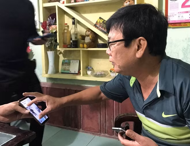 Ông Lê Văn Đông xác nhận hình ảnh đăng tải trên mạng xã hội facebook là anh H, công dân ở phường Vỹ Dạ.