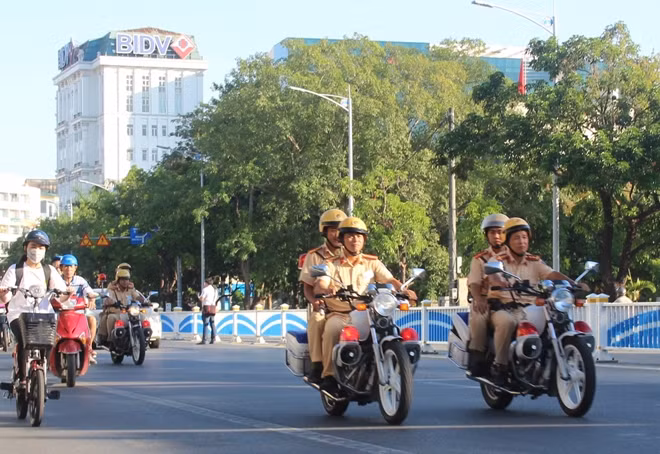 Lực lượng Công an TP Huế quyết tâm giữ vững ANTT địa bàn để người dân vui xuân, đón Tết Canh Tý 2020.