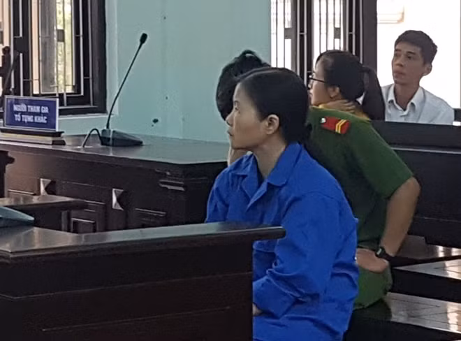 Bị cáo Nguyễn Nguyễn Linh Lan tại phiên tòa.