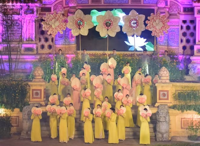 Festival NTT Huế - Nơi hội tụ tinh hoa nghề Việt bên dòng sông Hương.