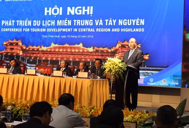 Thủ tướng Chính phủ Nguyễn Xuân Phúc phát biểu tại hội nghị.