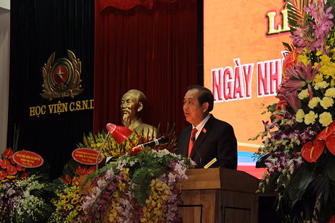 Phó Thủ tướng Trương Hòa Bình phát biểu tại buổi lễ. Phó Thủ tướng Trương Hòa Bình phát biểu tại buổi lễ.