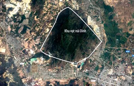 Núi Dinh cách TP Hồ Chí Minh 80km.