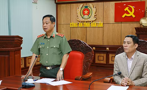 Thứ trưởng Phạm Dũng phát biểu chỉ đạo tại buổi làm việc với Công an tỉnh Đắk Lắk. Thứ trưởng Phạm Dũng phát biểu chỉ đạo tại buổi làm việc với Công an tỉnh Đắk Lắk.