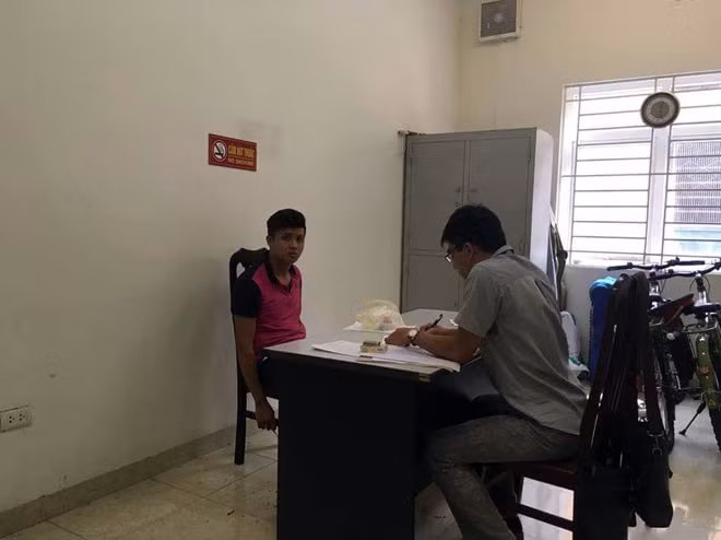 Nguyễn Thanh Tùng tại cơ quan Công an