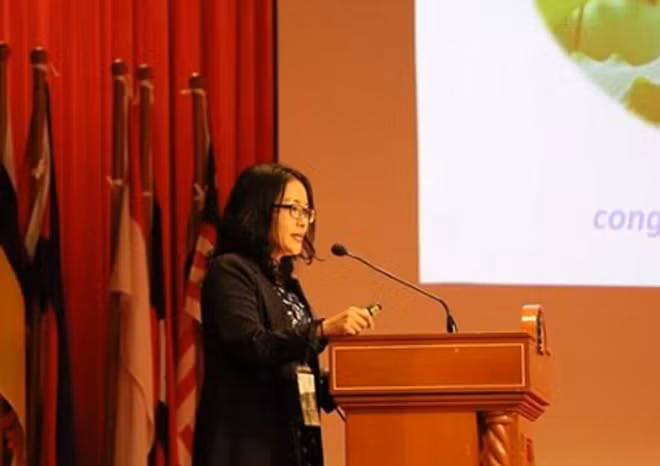 Đại diện BHXH Việt Nam trình bày tham luận về triển khai hệ thống tương tác đa phương tiện với người dân và doanh nghiệp tại ASSA 36. Đại diện BHXH Việt Nam trình bày tham luận về triển khai hệ thống tương tác đa phương tiện với người dân và doanh nghiệp tại ASSA 36.
