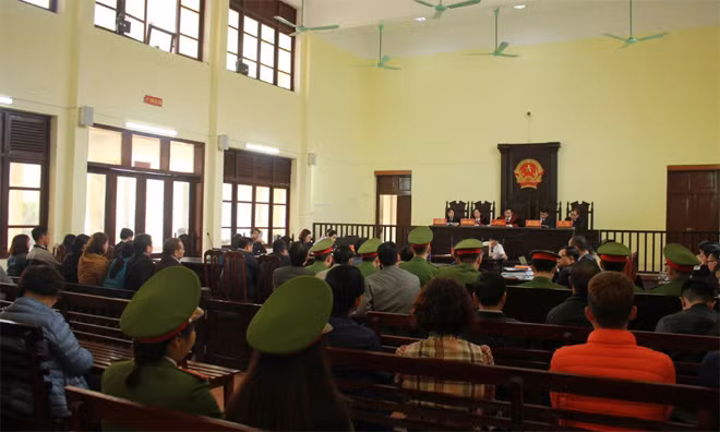 Quang cảnh phiên tòa.