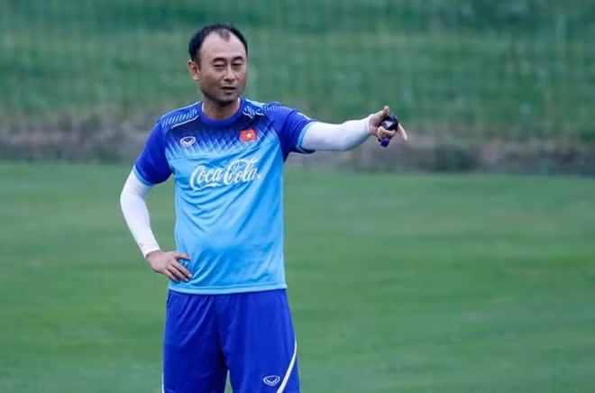 Giám đốc kỹ thuật Lee Tae-hoon được bổ nhiệm vào ghế “nóng” ở Pleiku.
