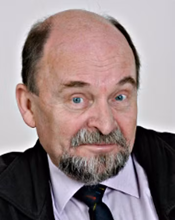 Rainer Eppelmann, Bộ trưởng Quốc phòng và giải trừ quân bị cuối cùng của Đông Đức.