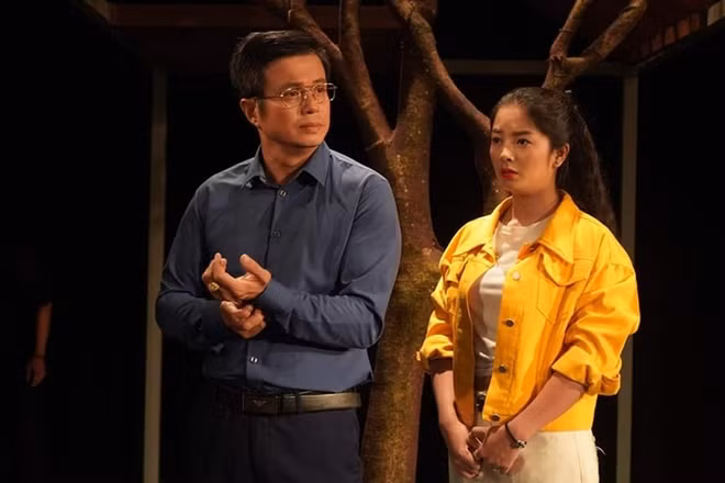 Cảnh trong vở "Ngược chiều gió".