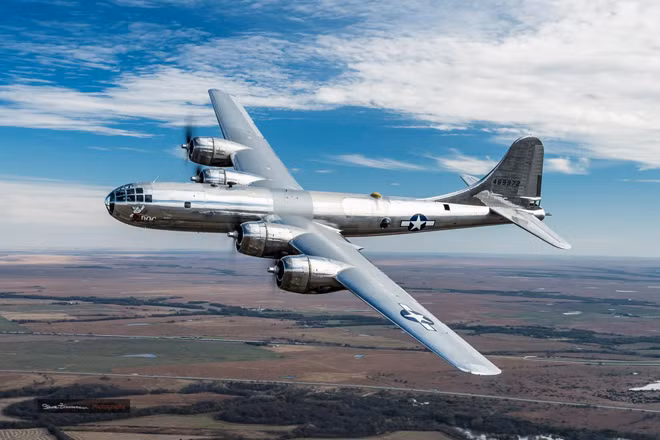 Máy bay ném bom chiến lược B-29.