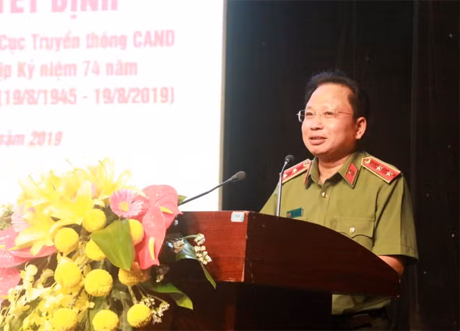 Trung tướng Mai Văn Hà phát biểu tại buổi lễ.