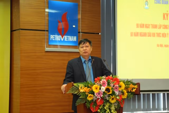 Đồng chí Phan Văn Anh phát biểu tại Lễ kỷ niệm.