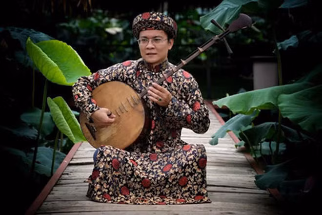 Nghệ sĩ Trịnh Ngọc Minh. Nghệ sĩ Trịnh Ngọc Minh.