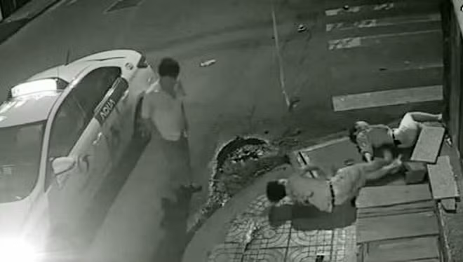 Cơ quan Công an đang xử lý trách nhiệm tài xế taxi sau khi gây tai nạn đã thờ ơ bỏ đi để mặc nạn nhân.