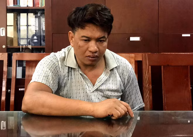 Đối tượng Đỗ Văn Bình tại cơ quan điều tra. Đối tượng Đỗ Văn Bình tại cơ quan điều tra.