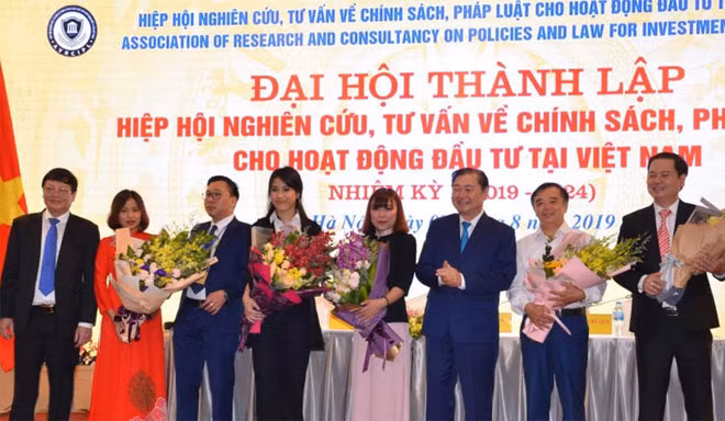Ban Thường trực Hiệp hội ra mắt tại Đại hội.