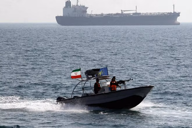 Eo biển Hormuz là huyết mạch hàng hải quan trọng của nhiều nước thuộc OPEC.