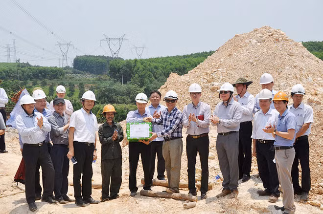 Ban chỉ đạo quốc gia kiểm tra tiến độ thi công dự án đường dây 500kV mạch 3.