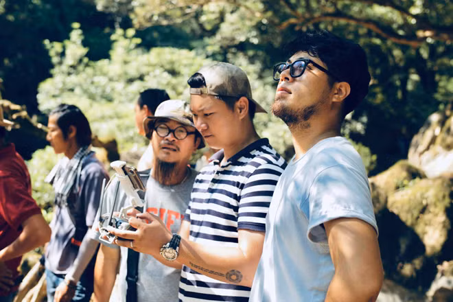 Đoàn làm phim chọn bối cảnh.