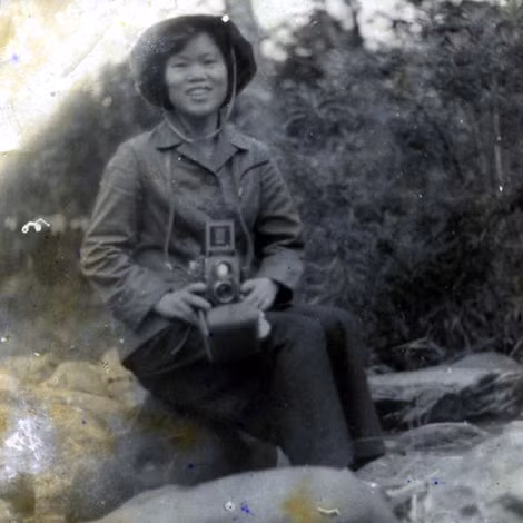 Phóng viên chiến trường Dương Thị Xuân Quý ở binh trạm 20 đường Trường Sơn năm 1968.