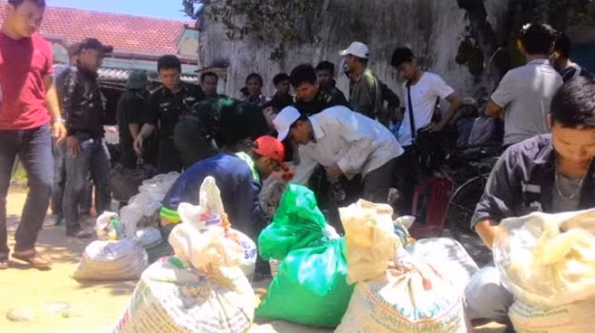 Số lượng lớn thuốc nổ và kíp nổ, dây cháy chậm thu giữ qua mở rộng điều tra.