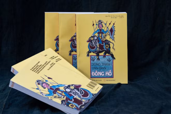 Cuốn sách “Dòng tranh dân gian Đông Hồ” có nhiều tư liệu mới về tranh Đông Hồ.