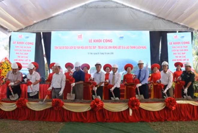 Sao Mai vừa tổ chức Lễ trùng tu một số hạng mục trọng điểm Khu di tích lịch sử cách mạng Đồi Tức Dụp.
