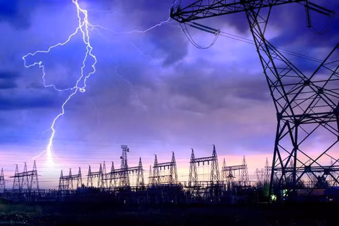 Một vụ tấn công bằng vũ khí xung điện từ (EMP) có thể làm tê liệt phần lớn nước Mỹ, các chuyên gia cảnh báo. Ảnh nguồn: Slate. Một vụ tấn công bằng vũ khí xung điện từ (EMP) có thể làm tê liệt phần lớn nước Mỹ, các chuyên gia cảnh báo. Ảnh nguồn: Slate.