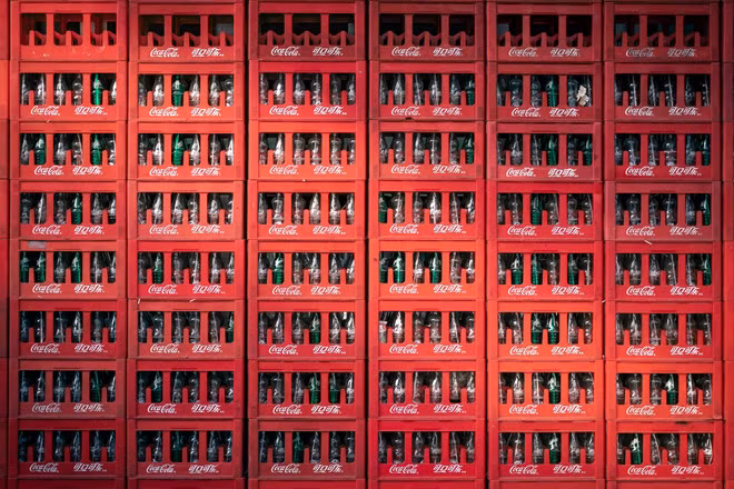 Sản phẩm CocaCola bày bán ở Thâm Quyến, Trung Quốc.