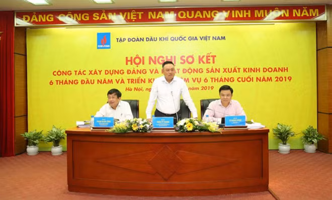 Chủ tịch Hội đồng thành viên Trần Sỹ Thanh phát biểu tại Hội nghị. Chủ tịch Hội đồng thành viên Trần Sỹ Thanh phát biểu tại Hội nghị.