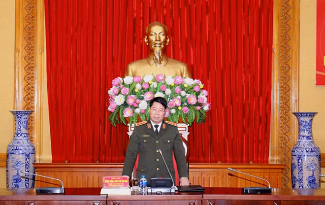 Thứ trưởng Bùi Văn Nam phát biểu tại buổi gặp mặt.