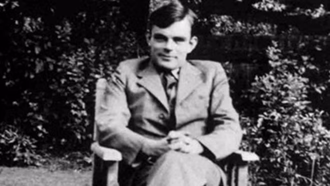 Alan Turing khi lãnh đạo Trung tâm giải mã tình báo.