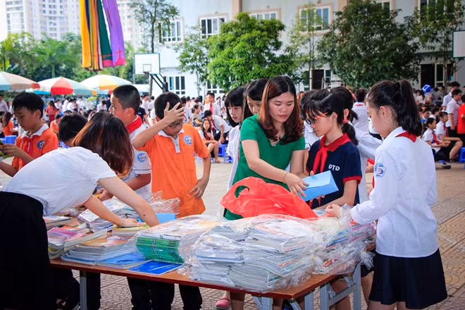 Nhà trường và gia đình cần phối phợp khăng khít hơn trong việc giáo dục giá trị sống cho học sinh.