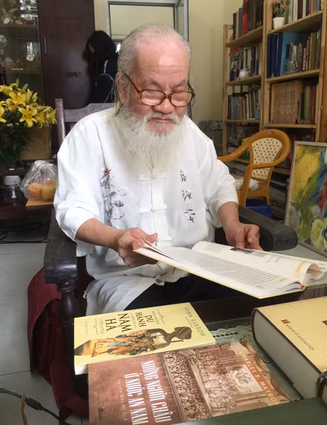 Những tư liệu về kinh tế, xã hội, lịch sử, văn hóa được PGS. NGƯT Nguyễn Thừa Hỷ viết thành những trang sách quý giá.