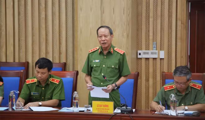 Thứ trưởng Lê Quý Vương, Ủy viên trung ương Đảng, Thứ trưởng bộ Công an phát biểu tại buổi làm việc.