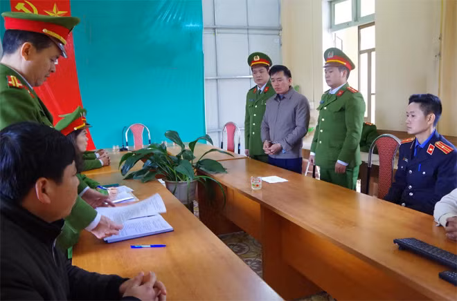 Công bố Quyết định Khởi tố bị can Ma Văn Chái. Công bố Quyết định Khởi tố bị can Ma Văn Chái.