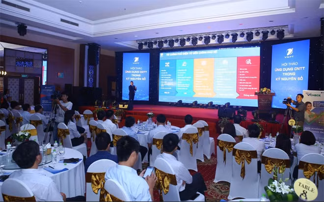 Giải pháp số thu hút sự quan tâm của các đại biểu. Giải pháp số thu hút sự quan tâm của các đại biểu.
