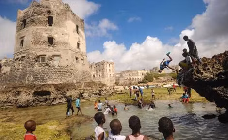 Mogadishu mang nhiều “vết sẹo” của gần ba thập niên xung đột.