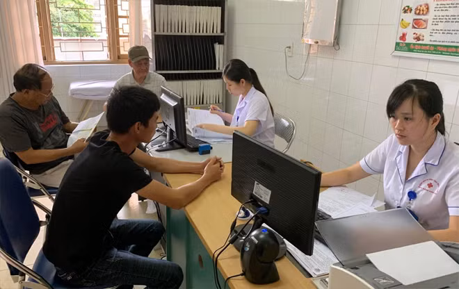 Đổi mới cơ chế tài chính, nâng cao hiệu quả của các cơ sở y tế công lập.