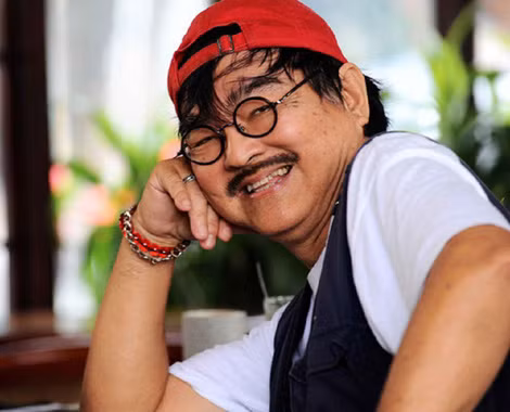 Nghệ sĩ nhân dân Thế Anh hóm hỉnh đời thường.