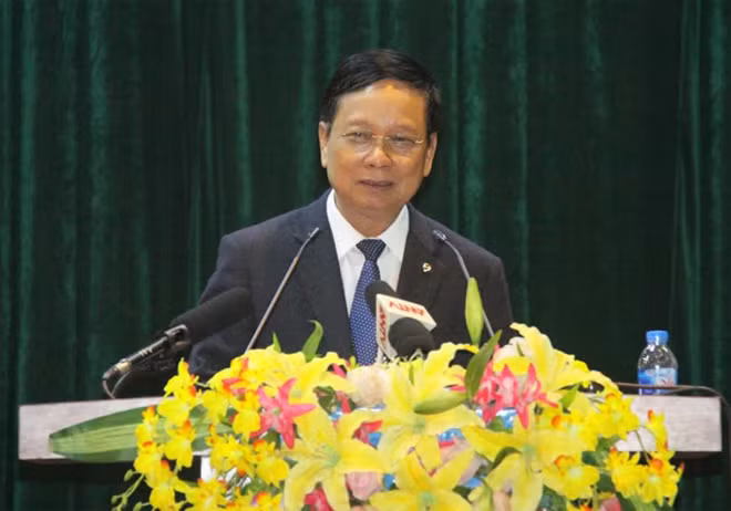 Đồng chí Bùi Văn Tỉnh phát biểu tại Hội nghị. Đồng chí Bùi Văn Tỉnh phát biểu tại Hội nghị.