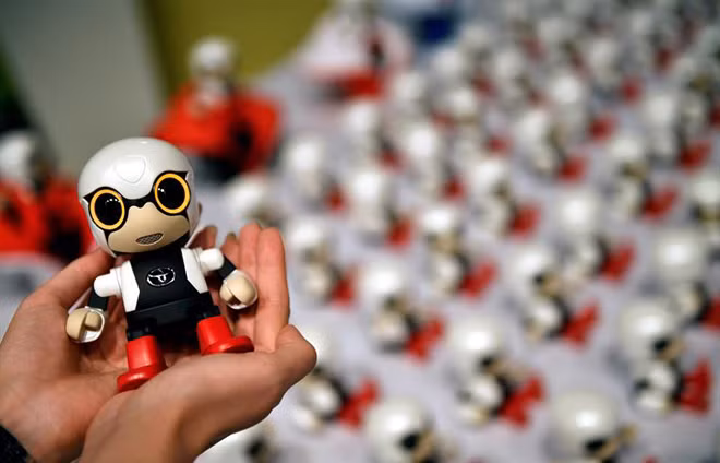 Robot Kirobo Mini nhỏ bé và dễ thương của hãng Toyota. Robot Kirobo Mini nhỏ bé và dễ thương của hãng Toyota.