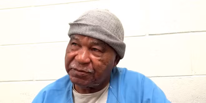 Samuel Little trong một cuộc thẩm vấn của FBI về một vụ án mà hắn thực hiện vào năm 1971 hoặc năm 1972. Ảnh: FBI.