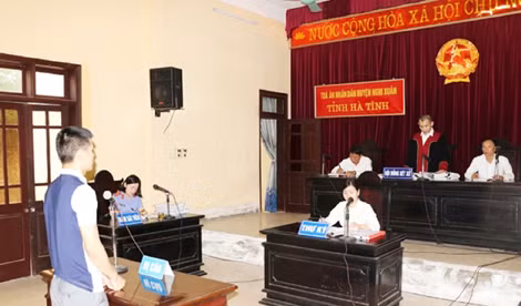 Phiên tòa xét xử đối tượng Phan Đại Lợi tổ chức cho người khác trốn đi nước ngoài.