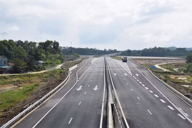 Tuyến cao tốc Đà Nẵng – Quảng Ngãi.