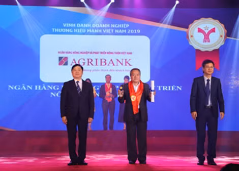 Agribank nhận giải Thương hiệu mạnh Việt Nam 2018.