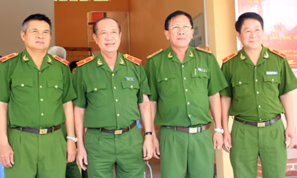 Các thành viên chủ chốt tham gia chuyên án. Ảnh: báo CATP HCM