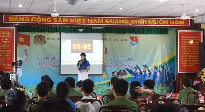 Một số tiết mục thi Thuyết trình.
